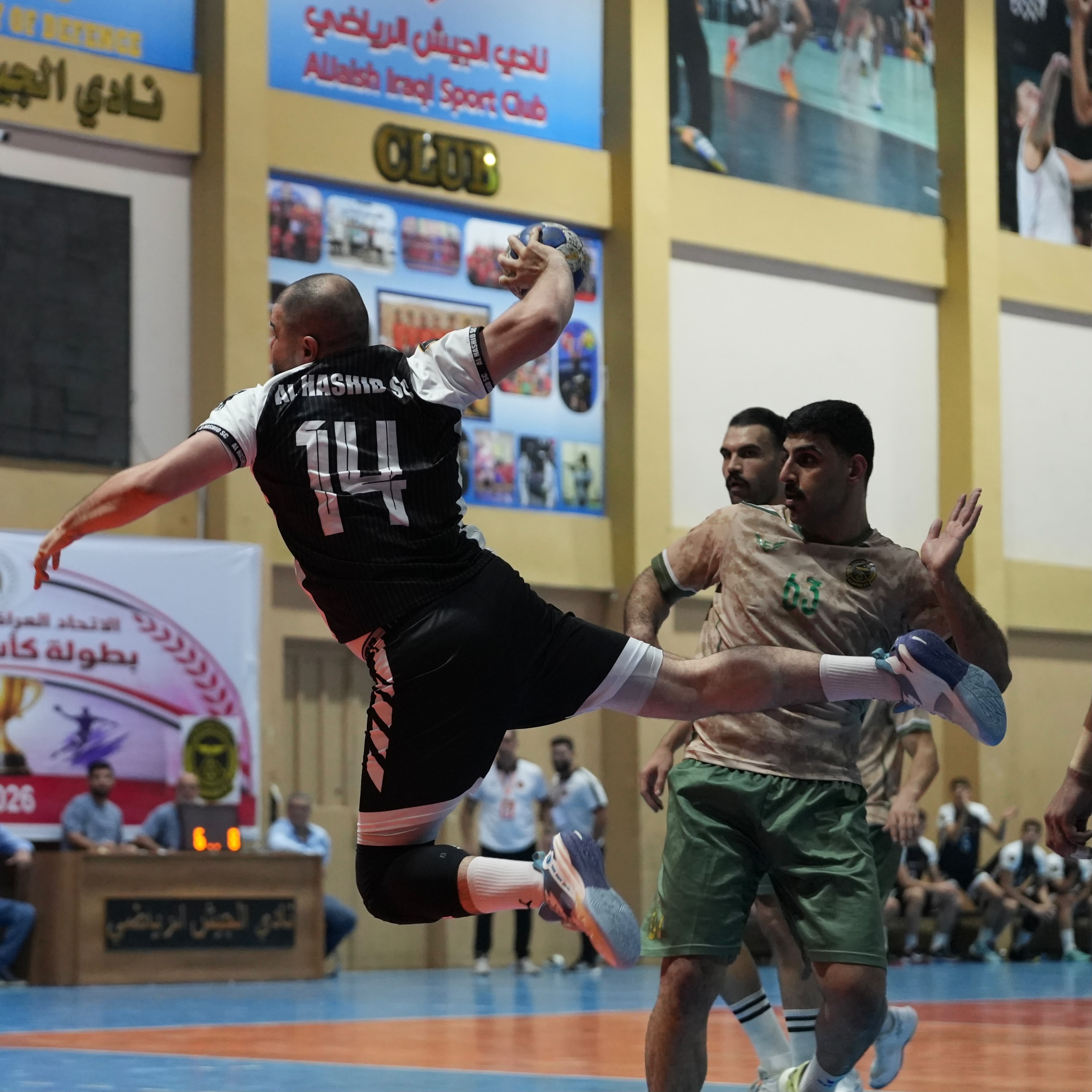 انتصار جديد ولقب جديد .. الحشد الشعبي يتوج بكأس الاتحاد لكرة اليد بعد انتصاره على الجيش - صورة 12