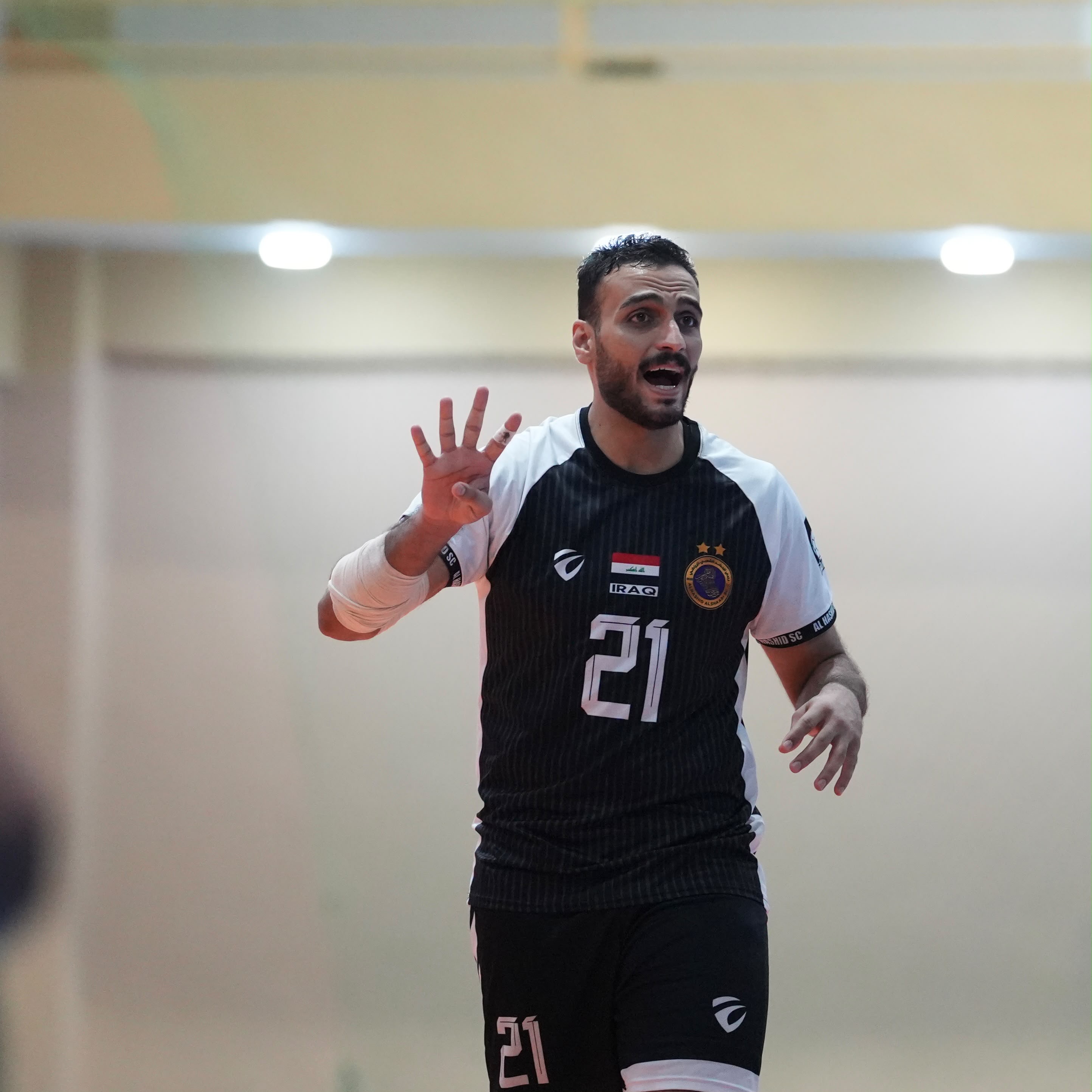 انتصار جديد ولقب جديد .. الحشد الشعبي يتوج بكأس الاتحاد لكرة اليد بعد انتصاره على الجيش - صورة 15