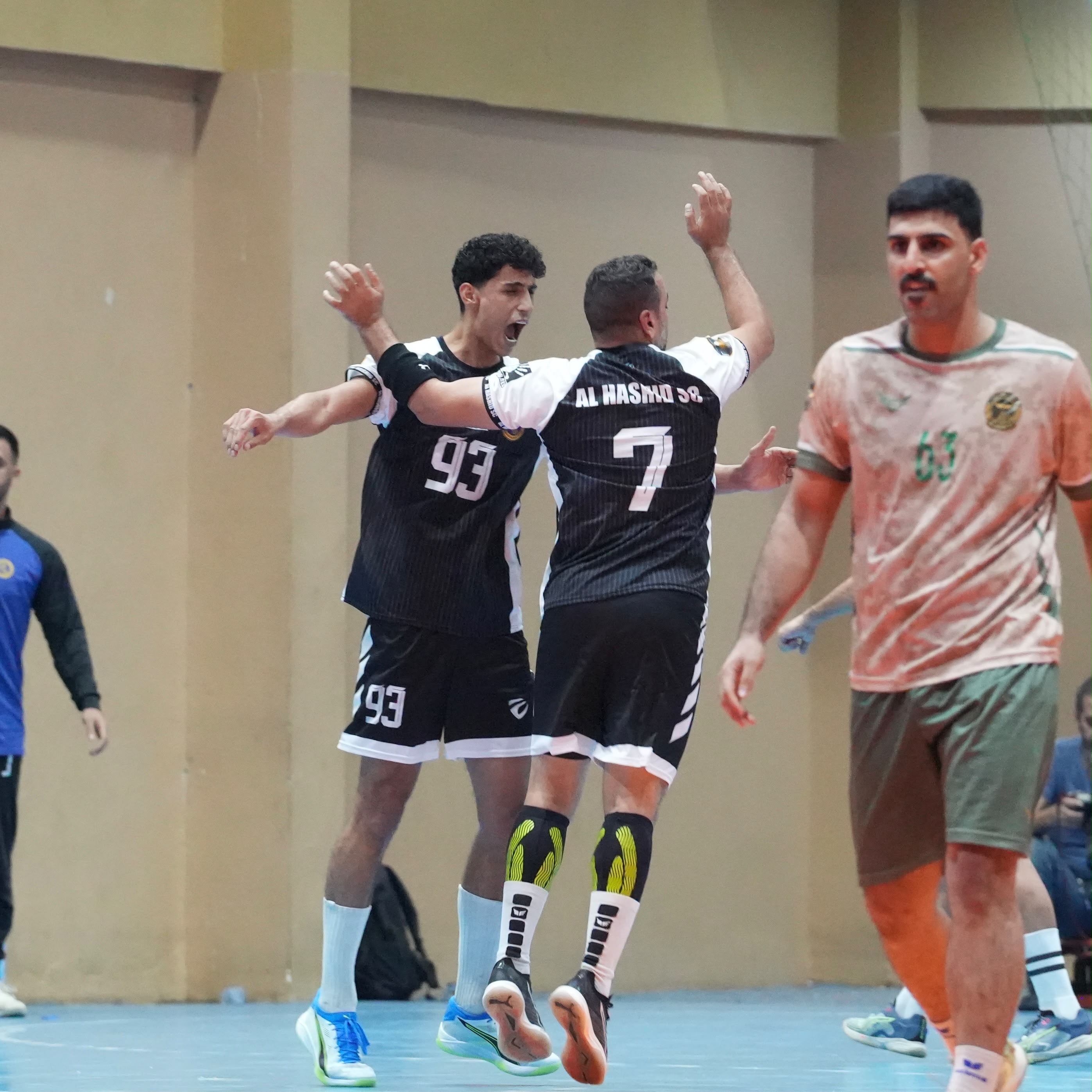 انتصار جديد ولقب جديد .. الحشد الشعبي يتوج بكأس الاتحاد لكرة اليد بعد انتصاره على الجيش - صورة 16