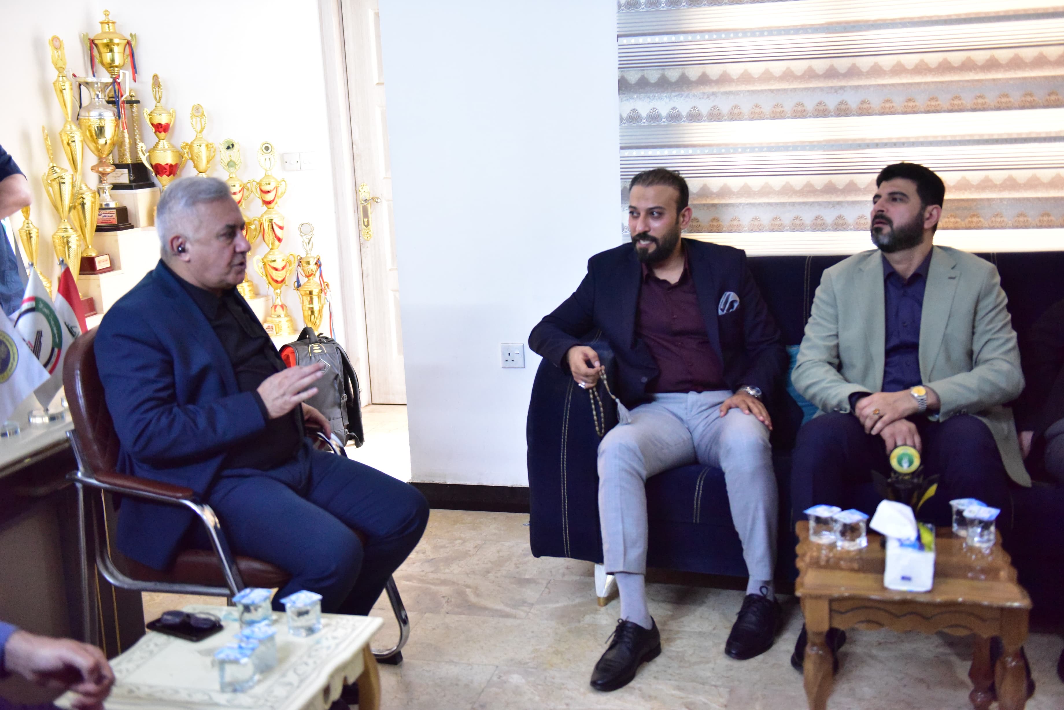 بأجواء ديمقراطية وودية.. الهيئة الإدارية المؤقتة لنادي الحشد الشعبي الرياضي تتسلم مهام عملها - صورة 4
