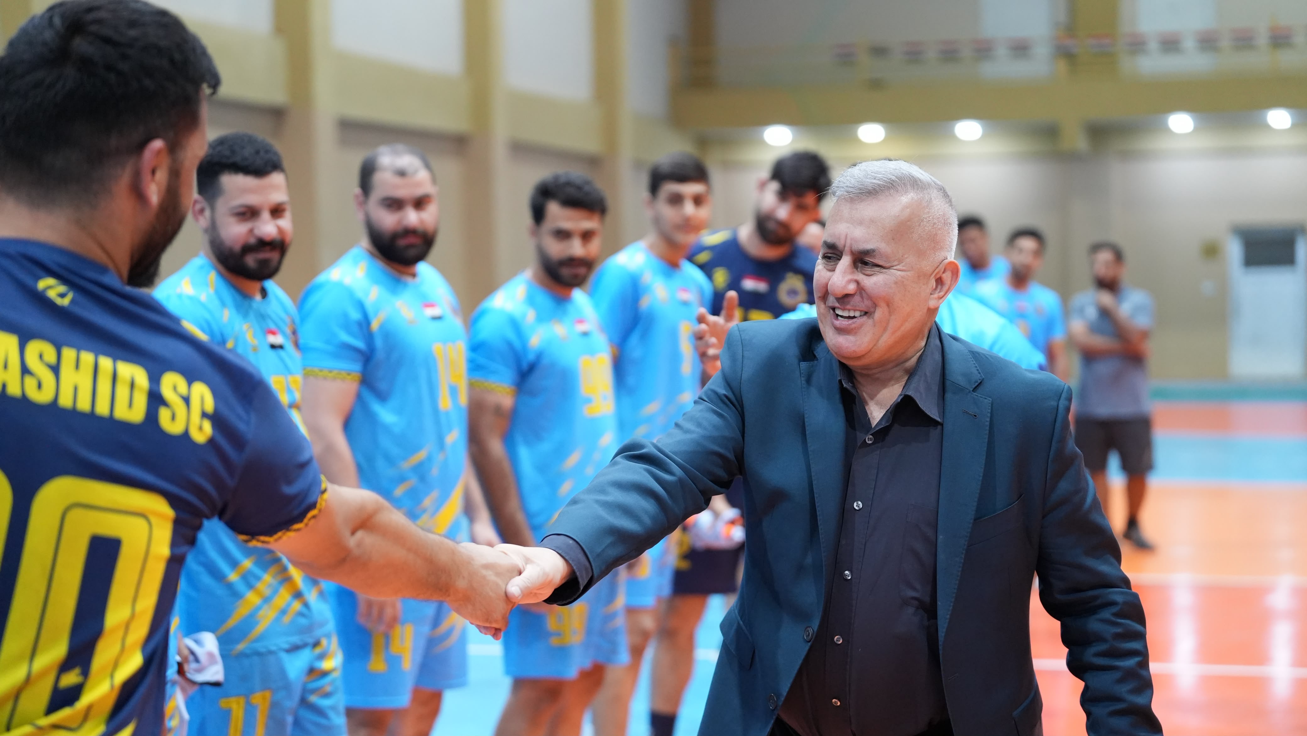 بنيان يحضر الوحدة التدريبية لفريق اليد ويتابع تحضيرات انطلاق الدوري - صورة 2